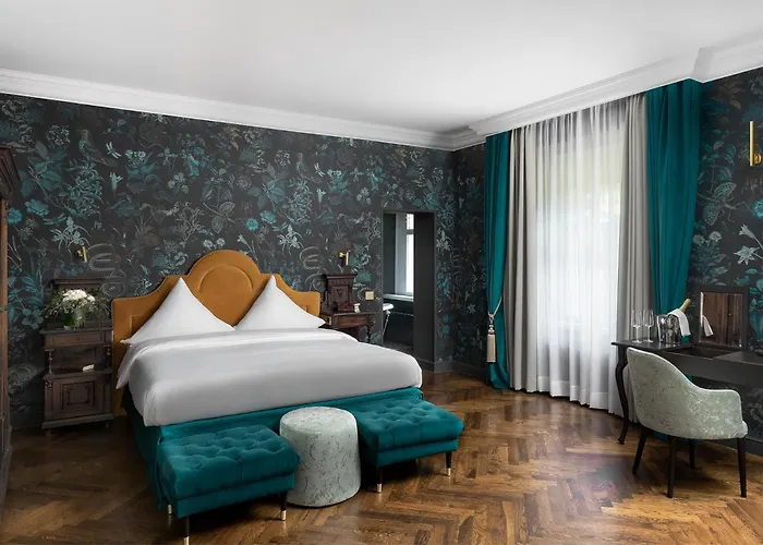 Schloßhotel Althörnitz 4*